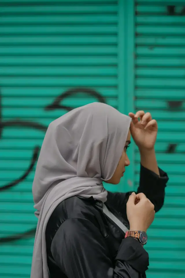بونيه أنبوب رمادي