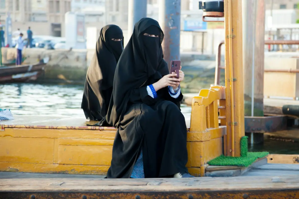 جلباب خليجي أسود