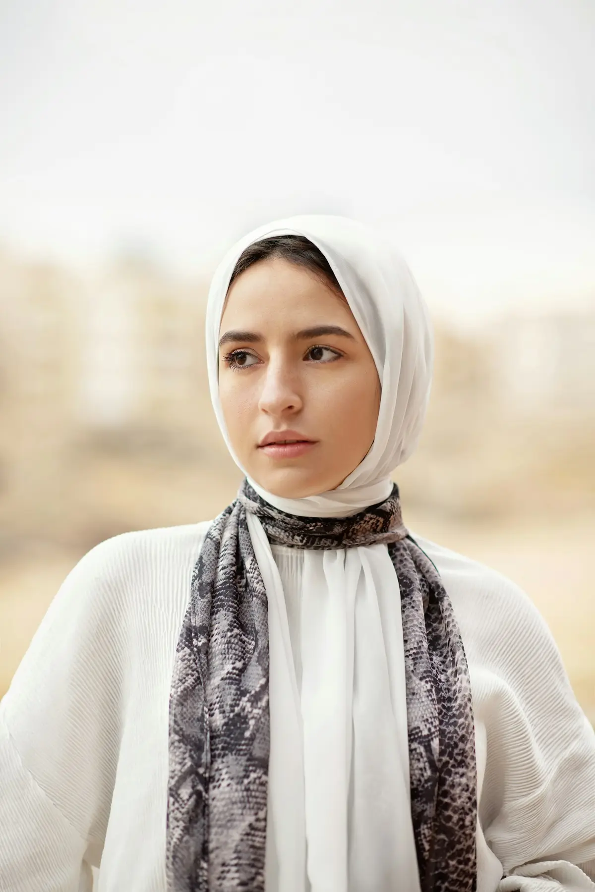 خمار «نقاء» أبيض