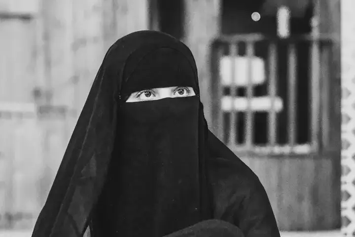 نقاب أسود بثلاث طبقات — صورة 4