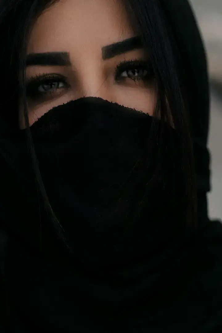 نقاب نصفي بربطة — صورة 2
