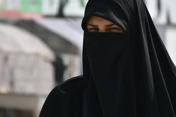 نقاب سعودي طويل — صورة 2