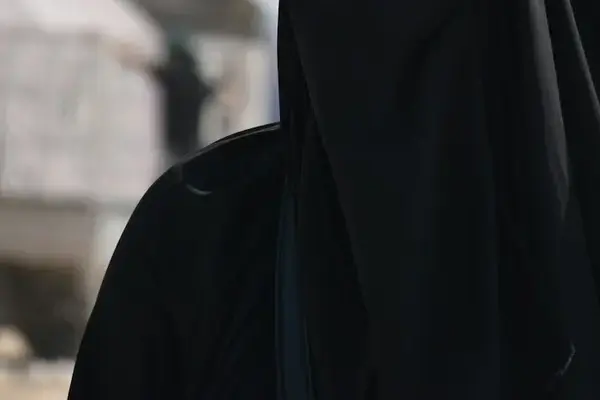 نقاب سعودي طويل — صورة 3